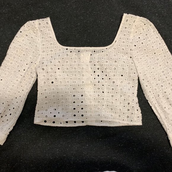 Notebuk White Puff Shoulder Crop - Picture 3 of 3